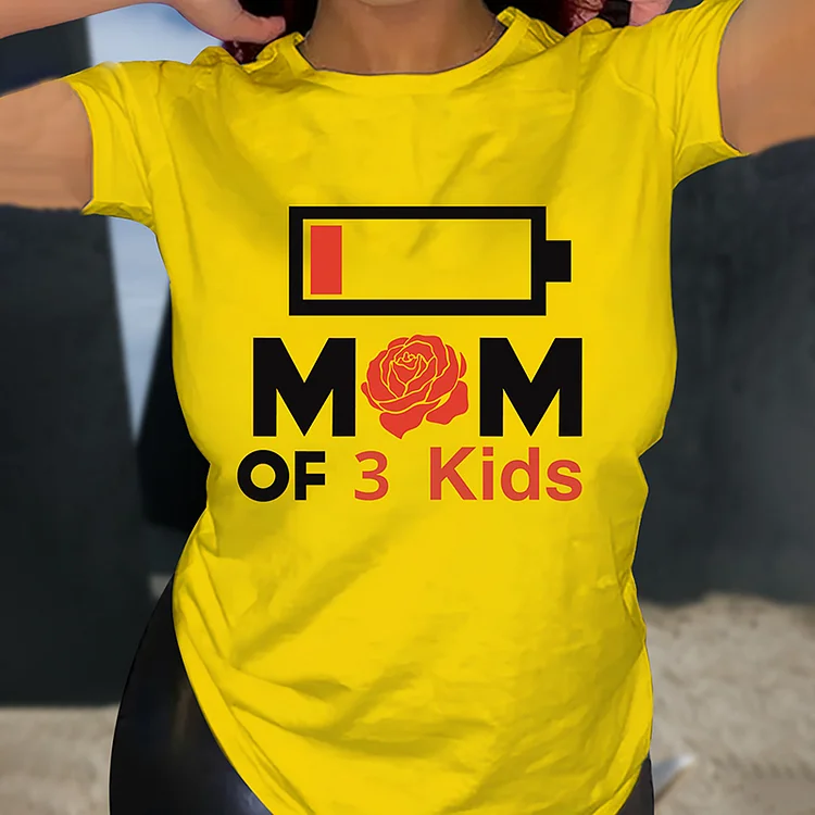 VChics Stylish Mom of Three Kids Print Crew Neck Cozy T-Shirt