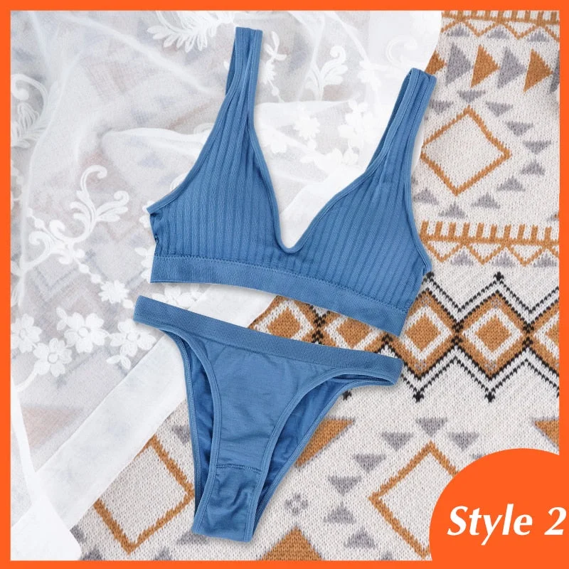 Women Seamless Bra Set Sexy Thong Low Waist Panties Wire Free Bra Push Up Bralette Lingerie Deep V Backless Underwear Set