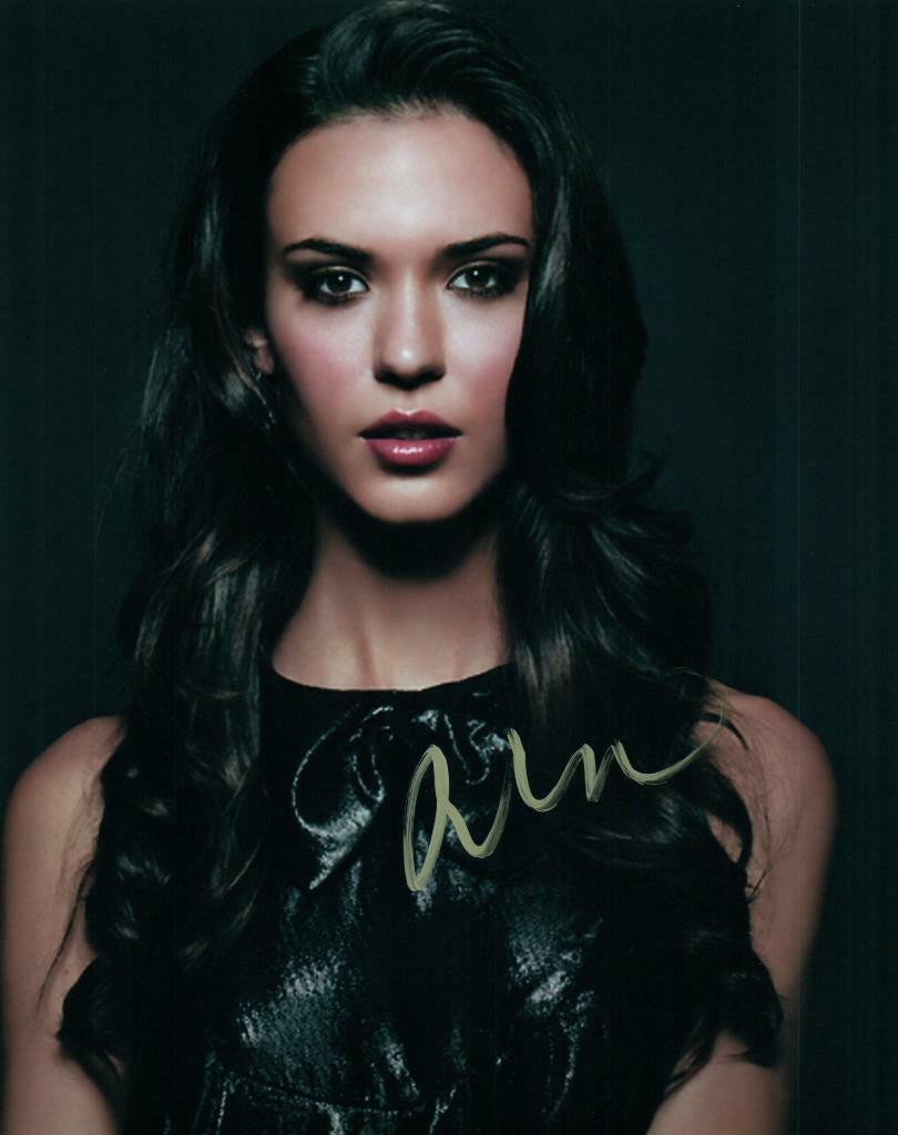 Odette Annable autographed 8x10 Picture signed Photo Poster painting and COA