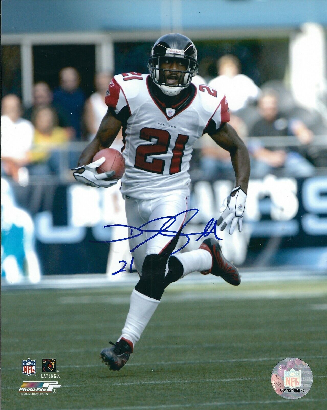 Autographed DEANGELO HALL Atlanta Falcons 8x10 Photo Poster painting w/COA