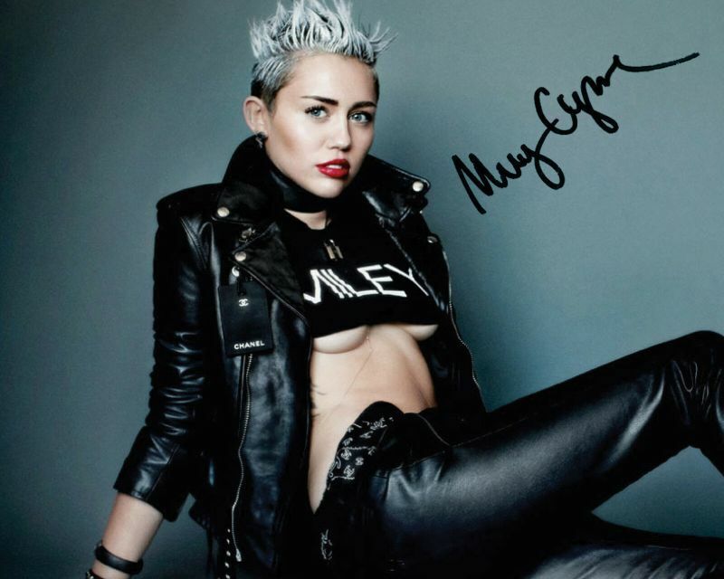 Miley Cyrus Autograph Signed Photo Poster painting Print