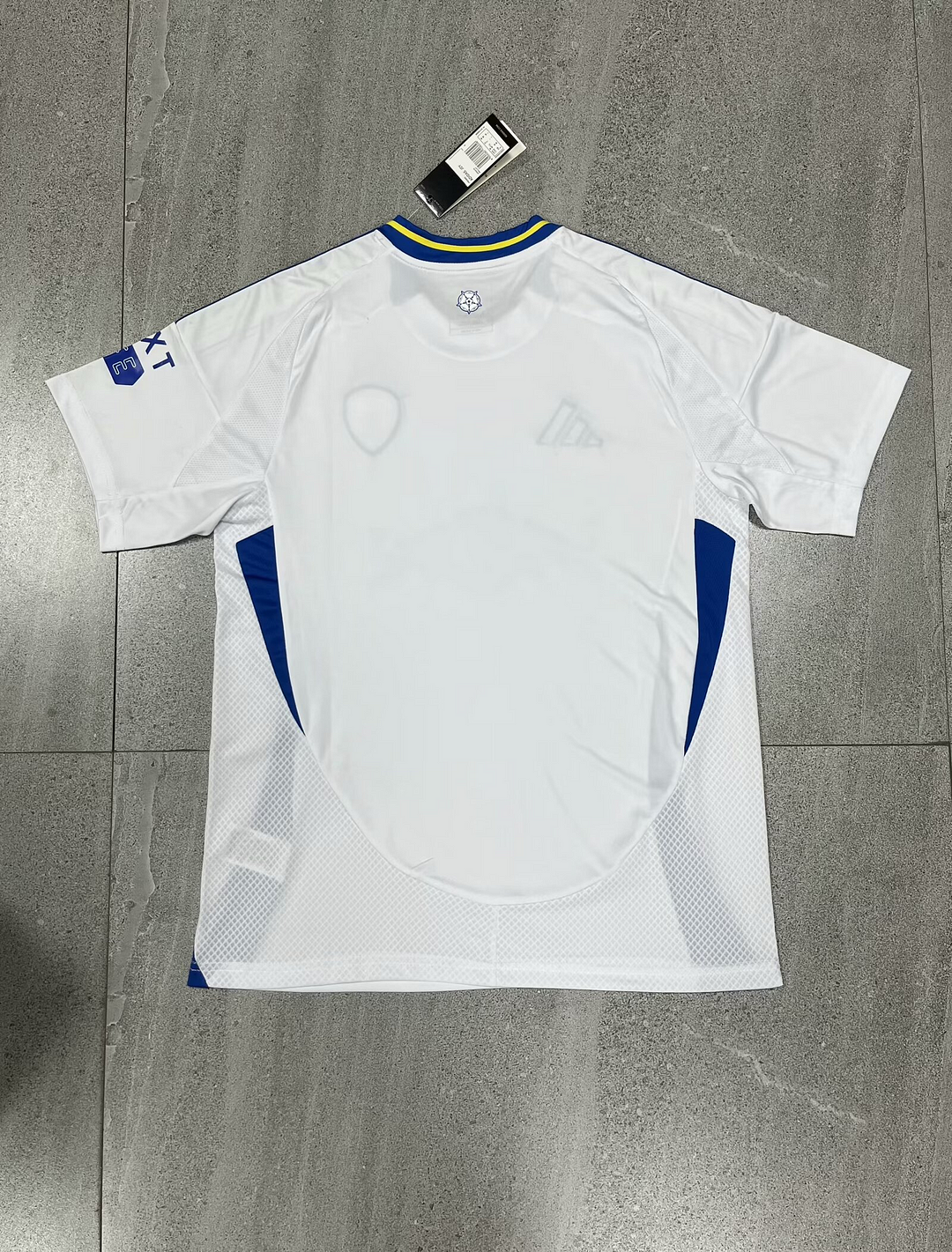 24/25 Leeds United Home Football Shirt Thai Quality