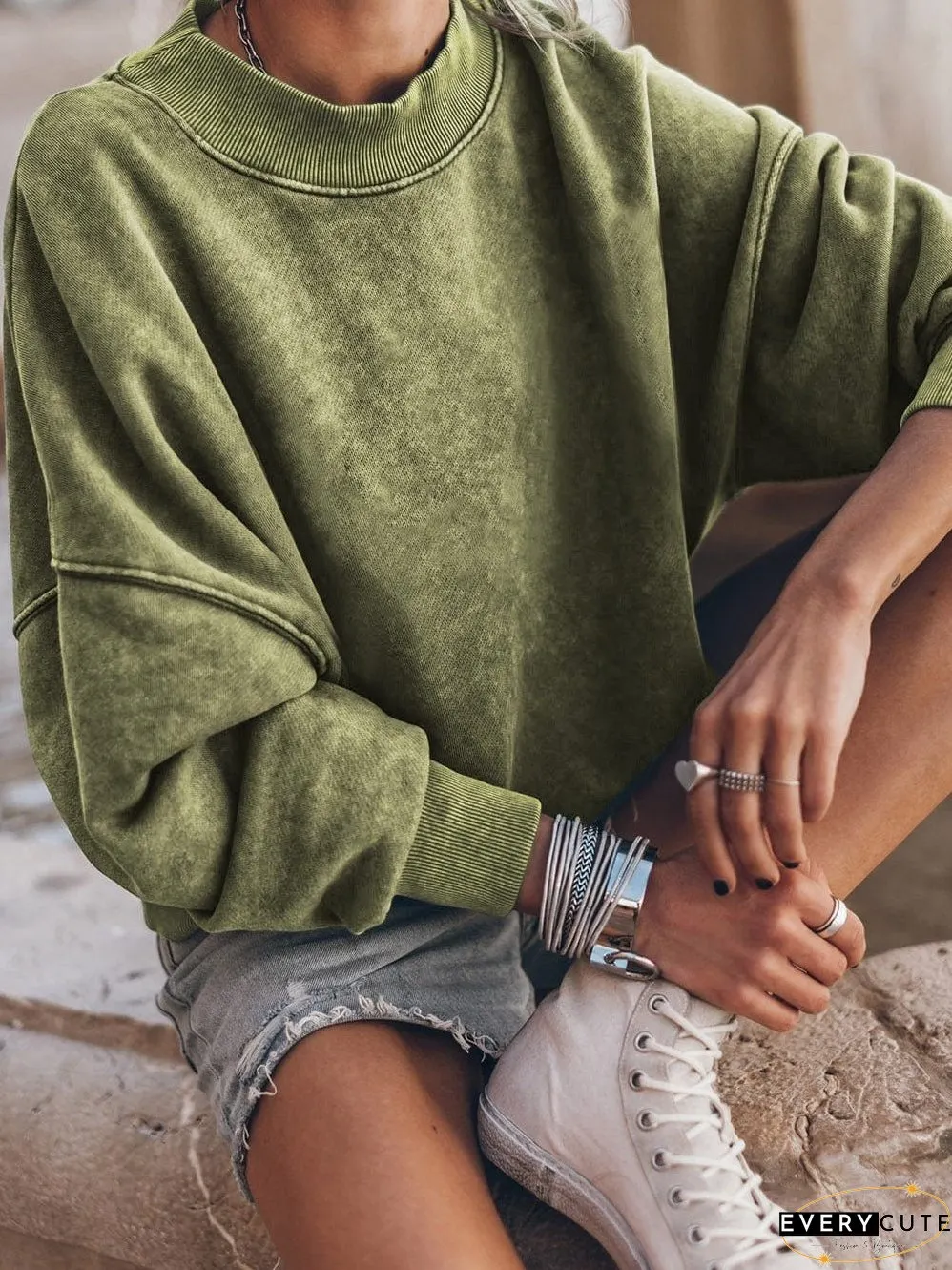 Green Vintage Drop Shoulder Round Neck Pullover Sweatshirt
