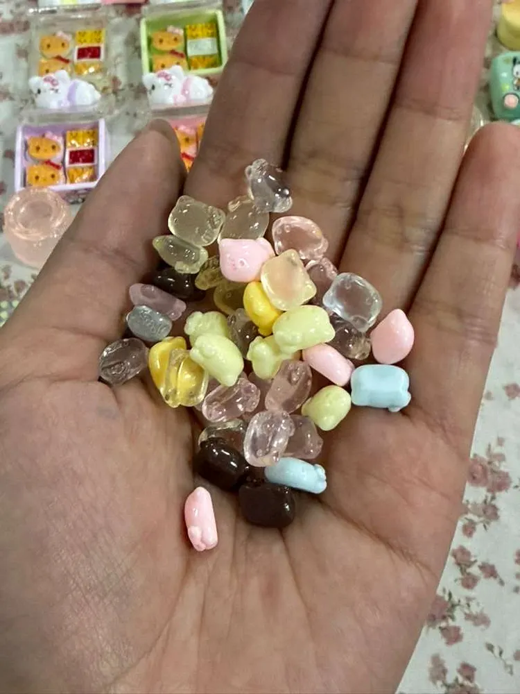 #016 Charms on Hand