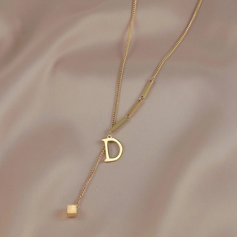 Sweet Minimalist Round Chinese Character Flower Titanium Steel Inlay Rhinestones Shell Pendant Necklace