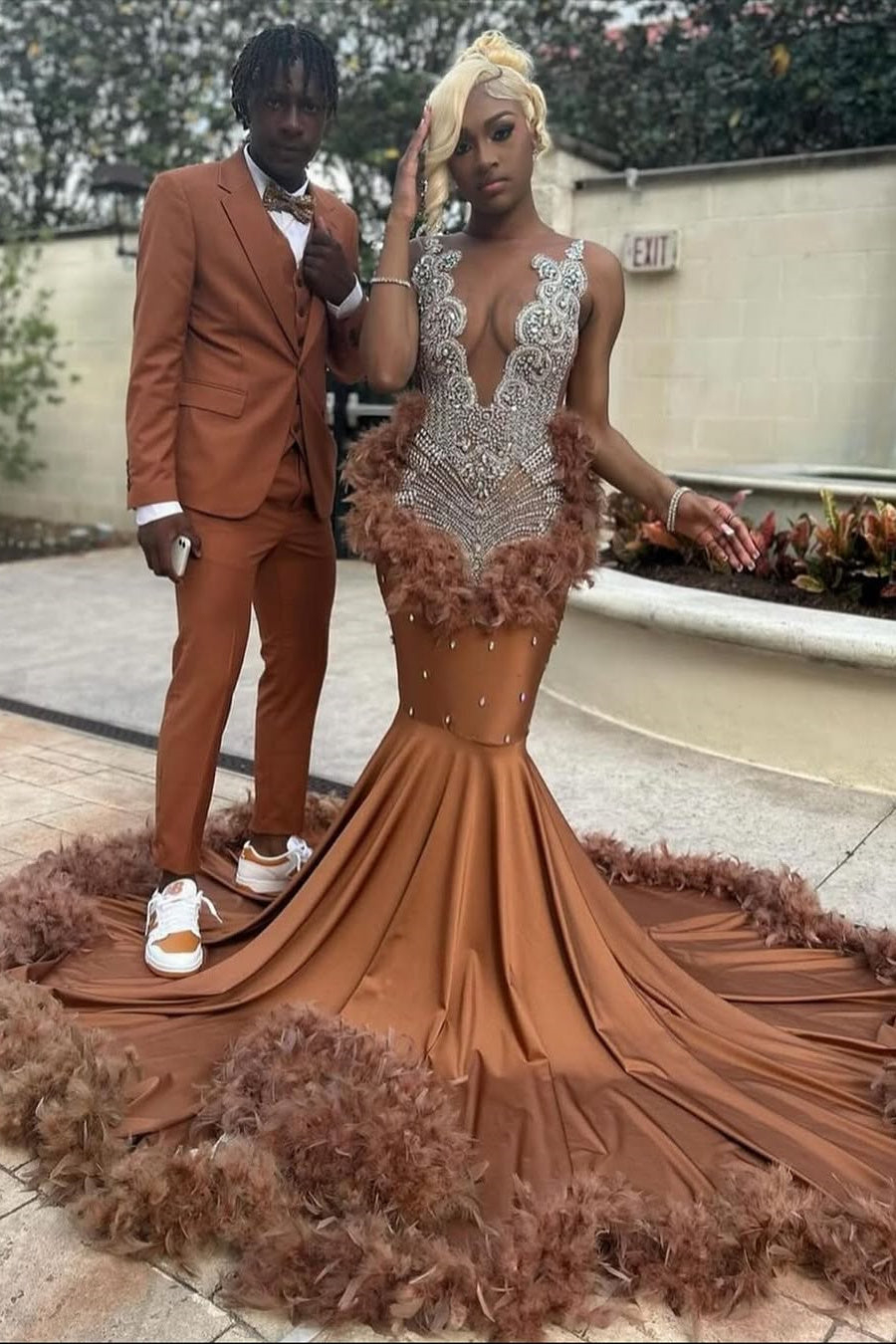 Modern Brown Sleeveless Mermaid Prom Dress Long With Beadings Feathers - lulusllly
