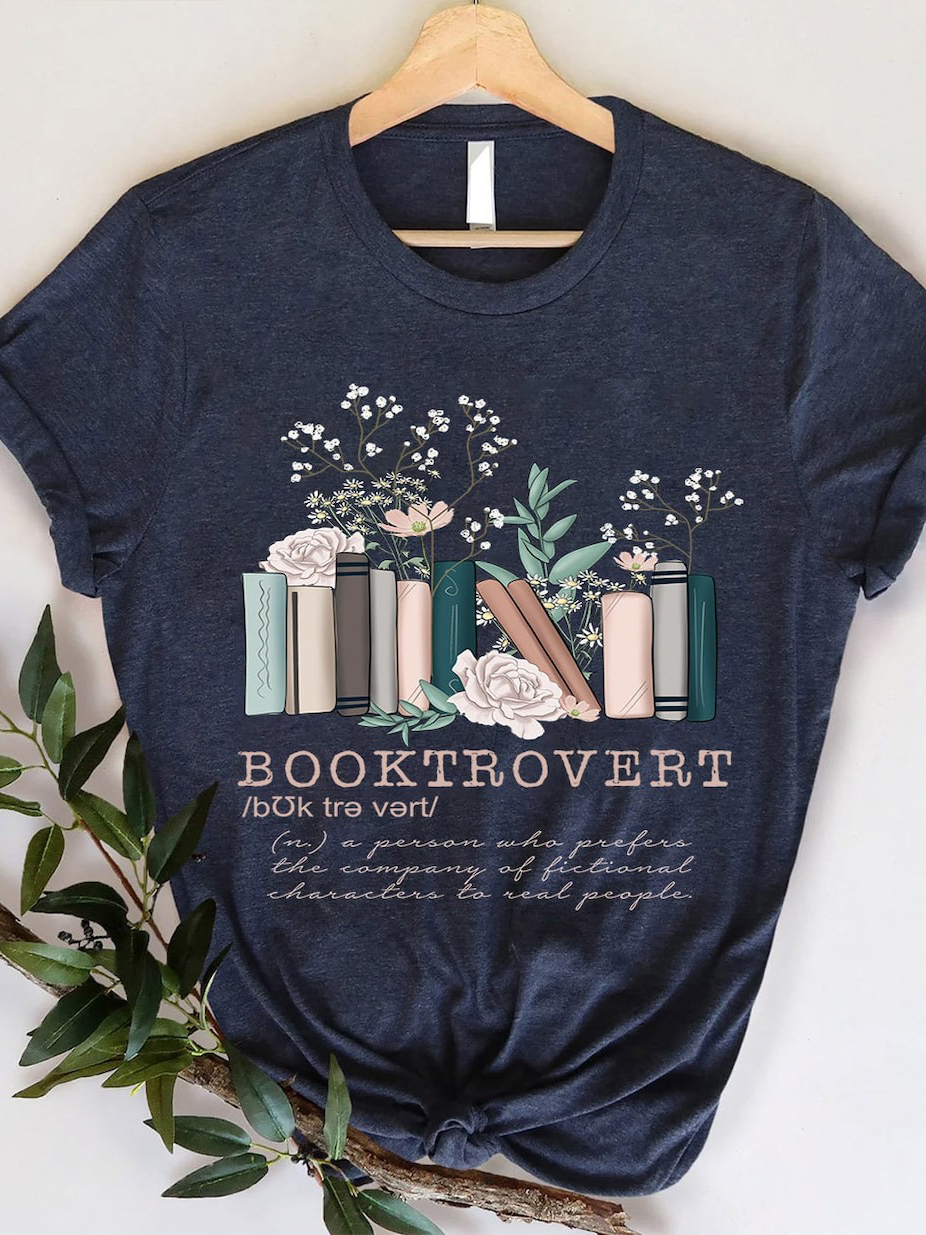 Girl Booktrovert Book Lovers T-shirt