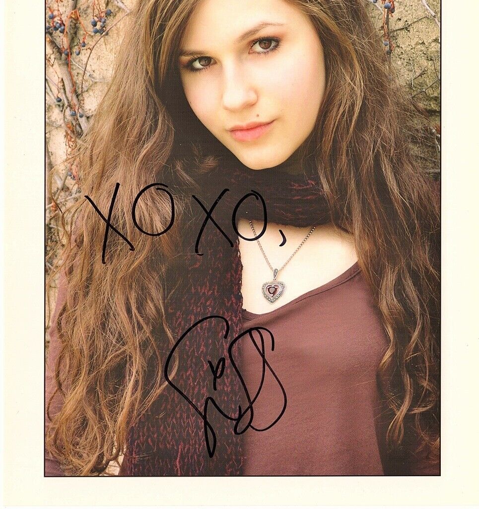 Erin Sanders Signed - Autographed 8x8 inch Photo Poster painting with Certificate