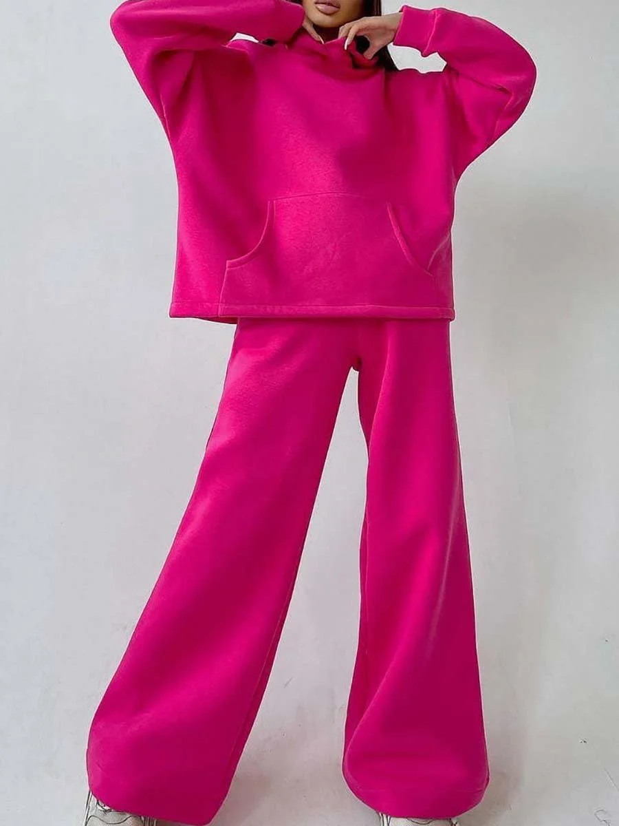 Two-piece suit of solid color hoodie with pockets and sweatpants