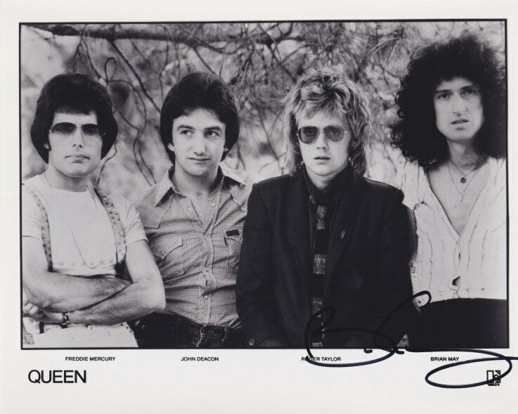 Brian May (Queen) in-person signed 8x10 Photo Poster painting