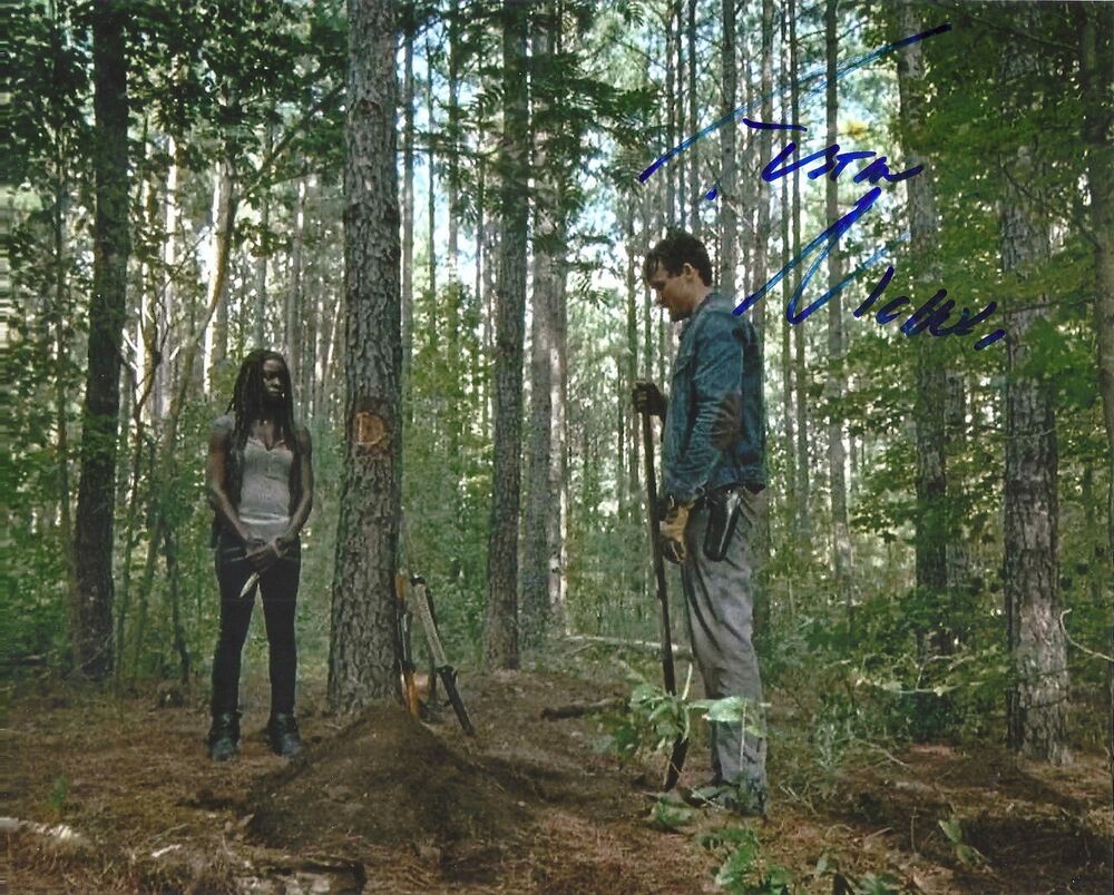 AUSTIN NICHOLS 'THE WALKING DEAD' SPENCER MONROE SIGNED 8X10 PICTURE *COA 4