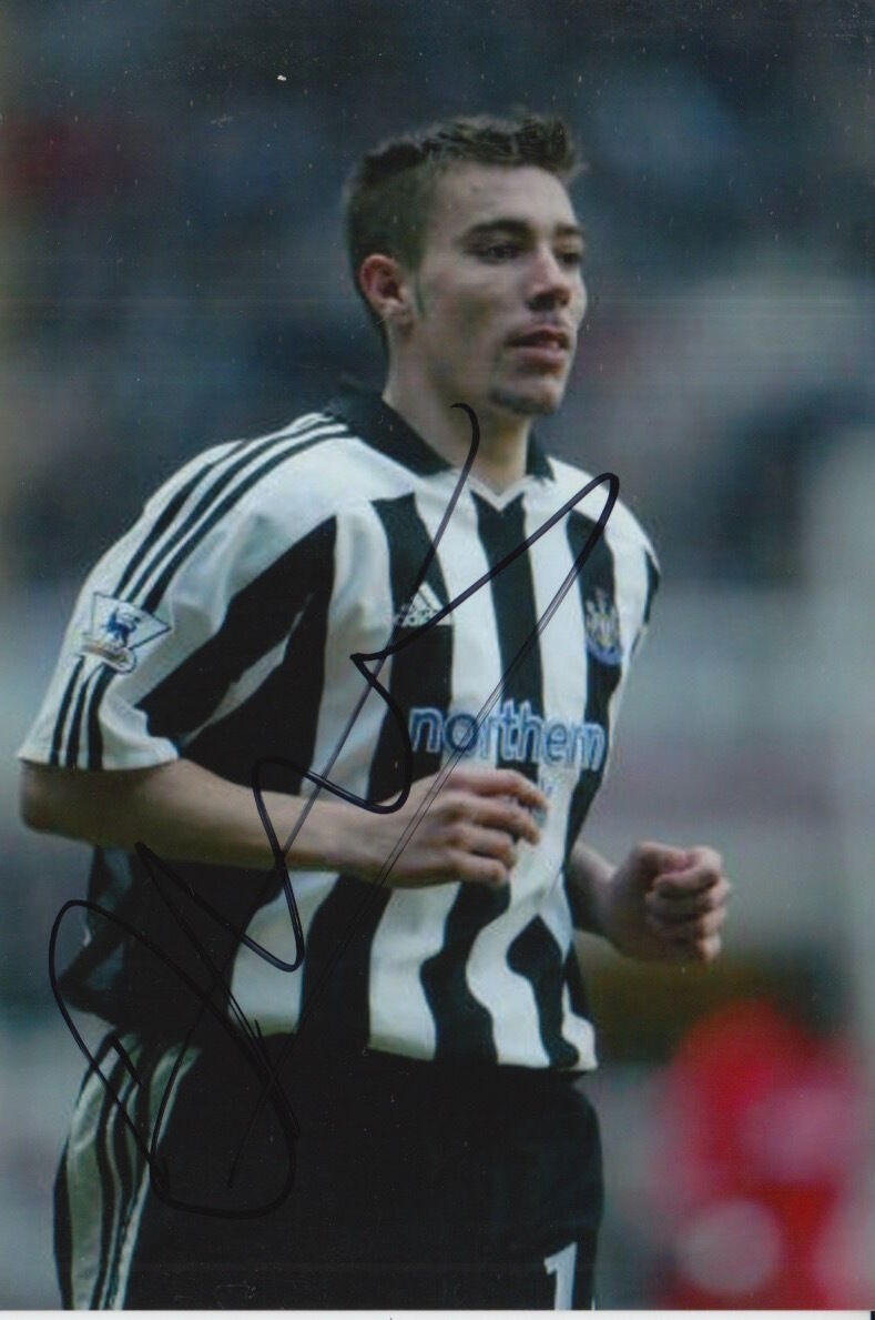 NEWCASTLE UNITED HAND SIGNED DARREN AMBROSE 6X4 Photo Poster painting.