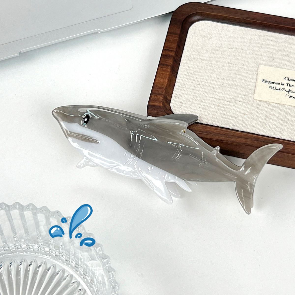 Shark hair claws