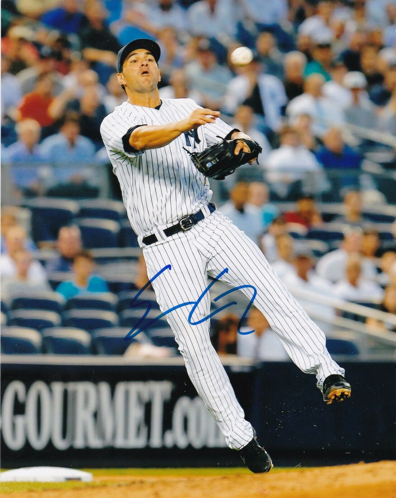 ERIC CHAVEZ NEW YORK YANKEES ACTION SIGNED 8x10