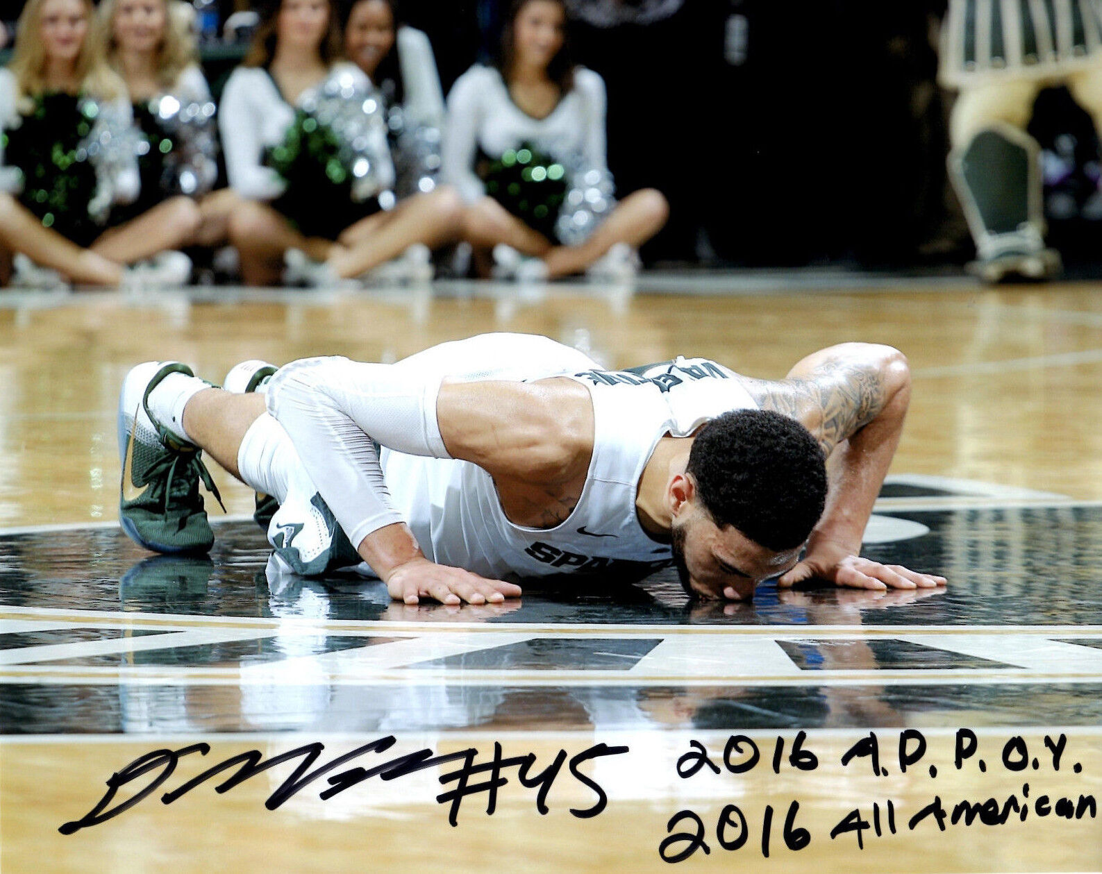 Denzel Valentine REPRINT signed auto Photo Poster painting Michigan State basketball Floor Kiss