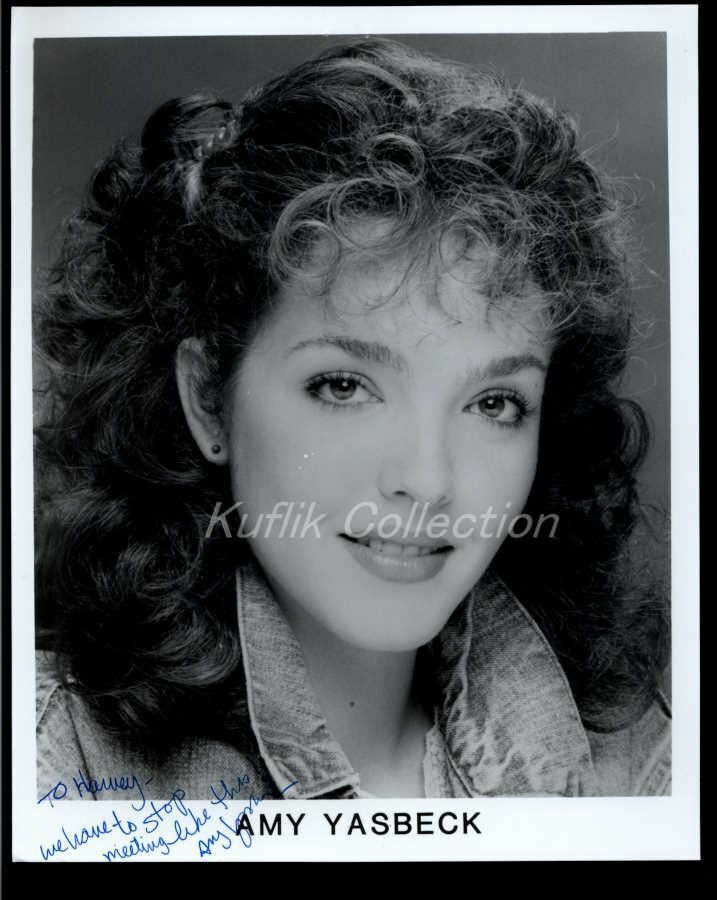 Amy Yasbeck - Signed Autograph Headshot Photo Poster painting - Wings