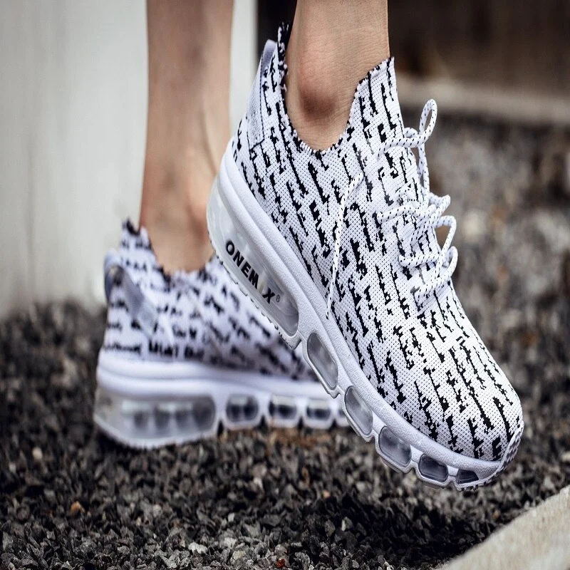 ONEMIX Fashion Men's Casual Shoes Women Comfortable Outdoor Walking Jogging Shoes Classic Unisex Sneakers