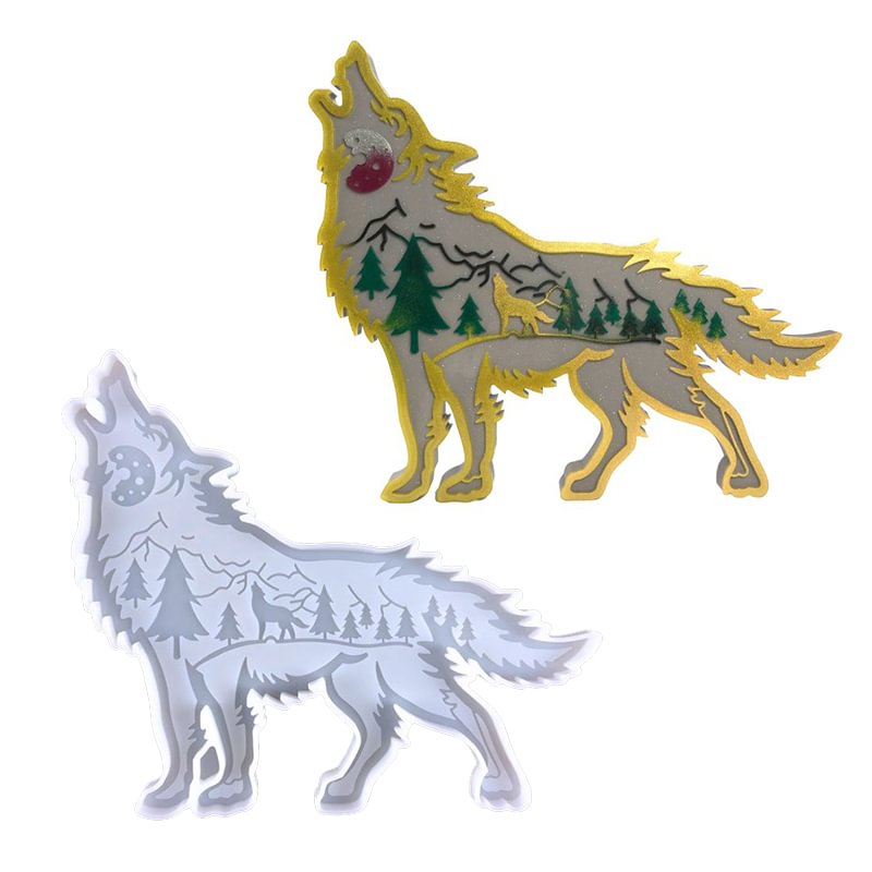 Lone Wolf Whistling Moon Ornament Resin Mold