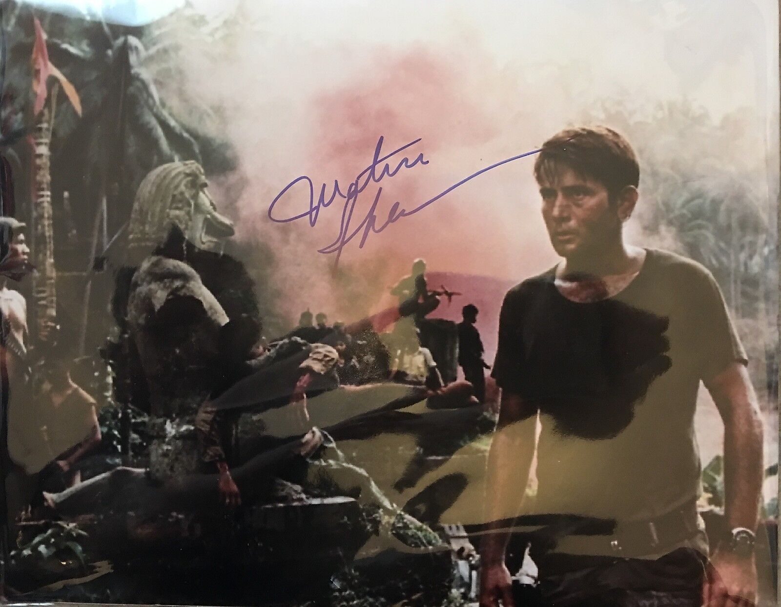 MARTIN SHEEN SIGNED 11X14 APOCALYSPE NOW Photo Poster painting UACC REG 242