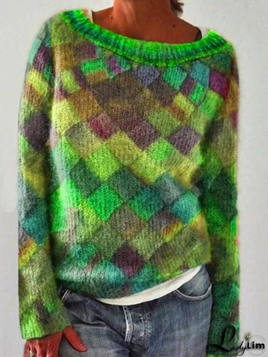 Fashionable and Minimalist Sweater