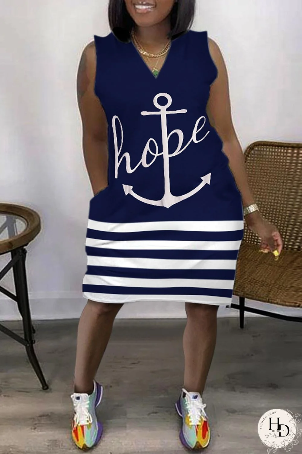 Black Fashion Casual Print Patchwork V Neck Sleeveless Plus Size Dress