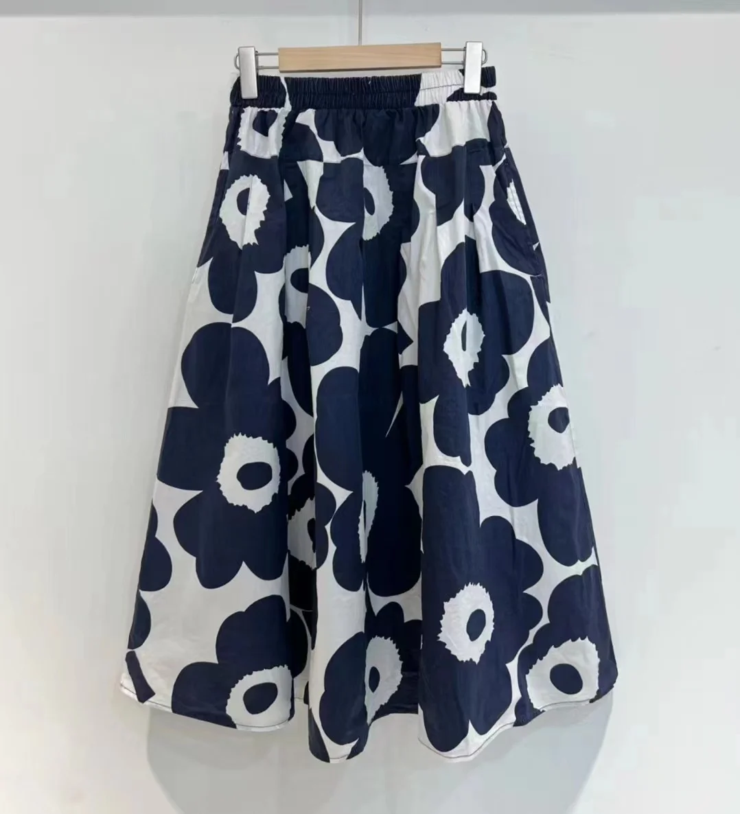 New Japanese printed loose small fresh skirt