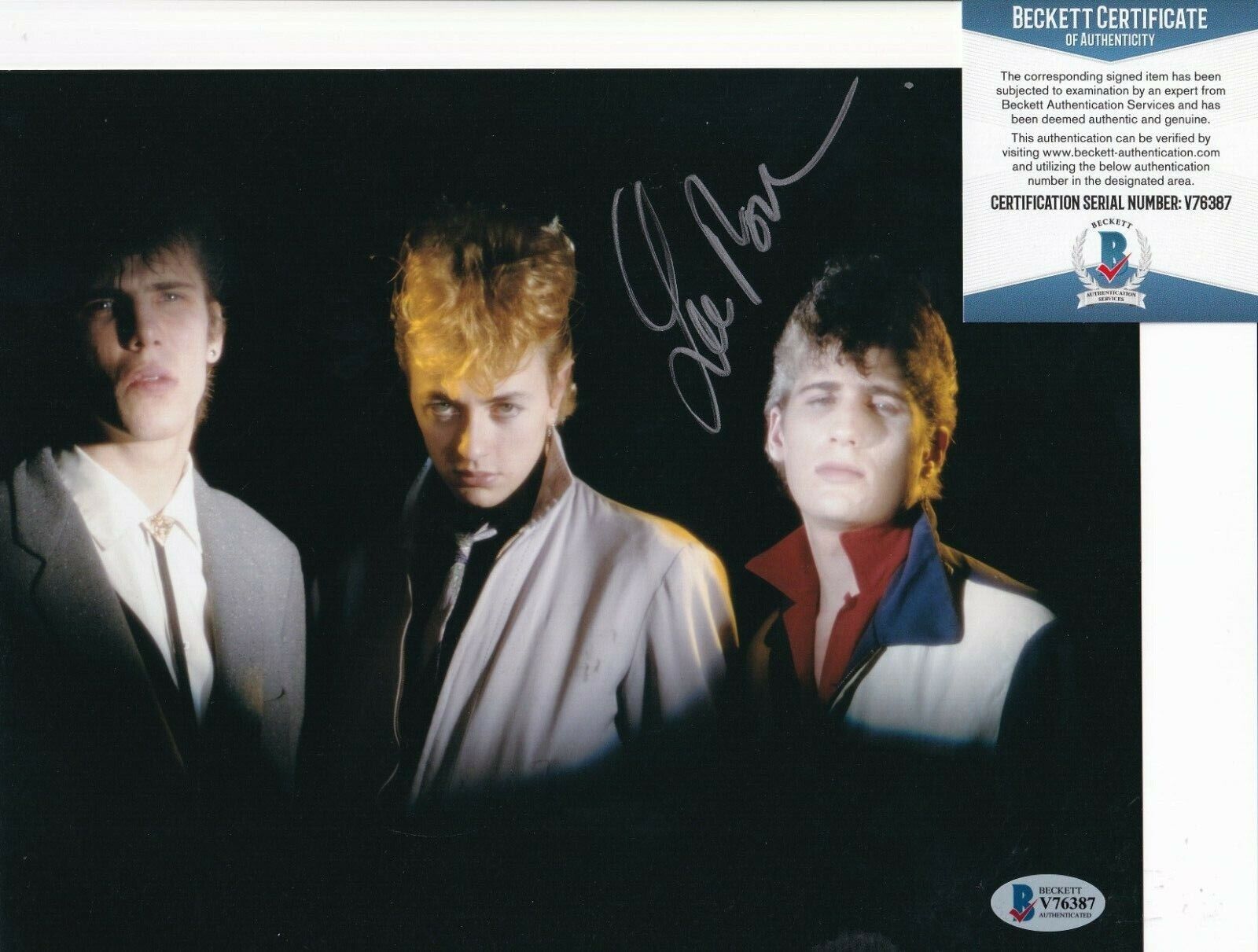 LEE ROCKER signed (CRAZY WHEN SHE DRINKS) STRAY CATS 8X10 BECKETT BAS V76387