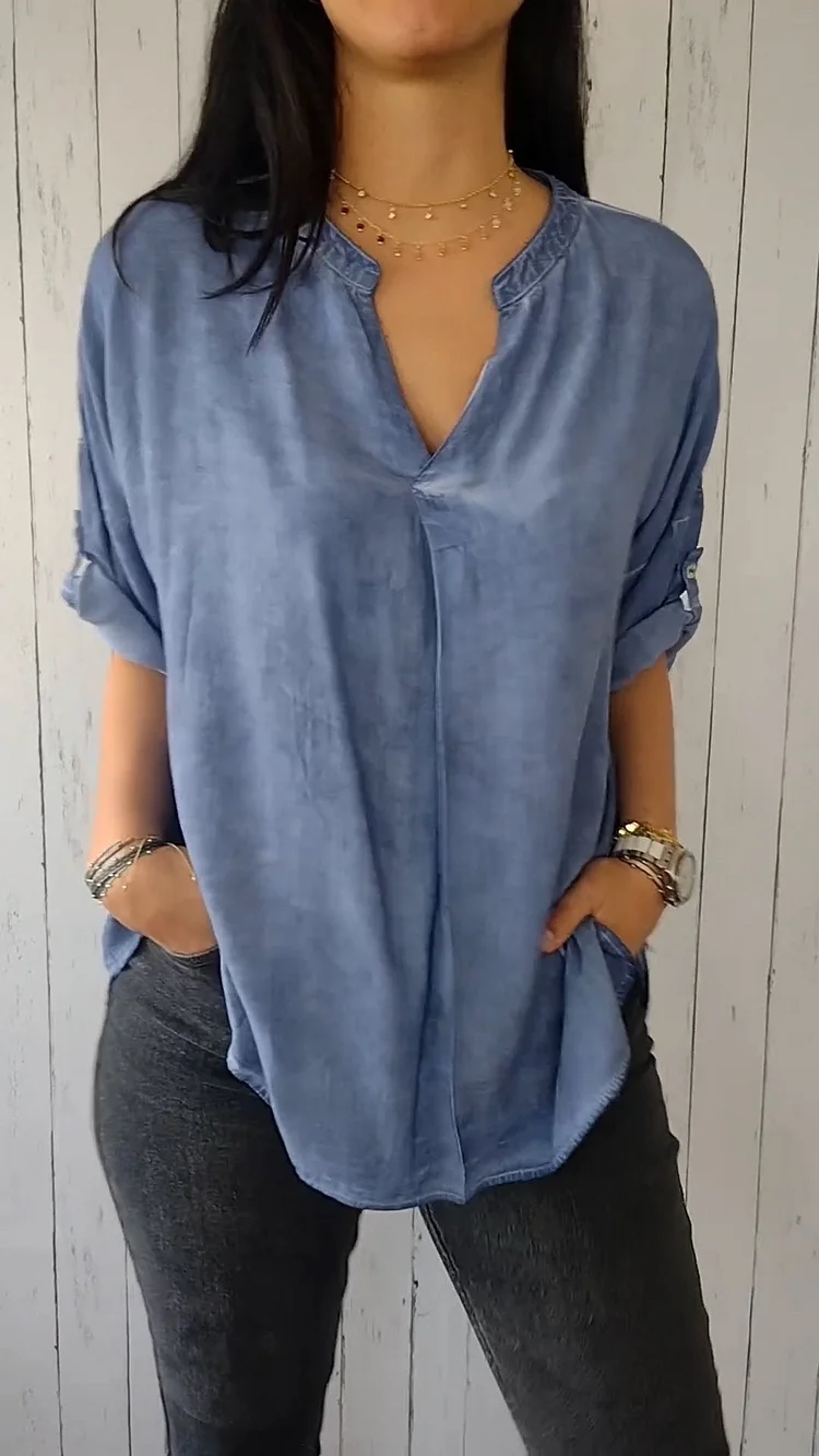 Airy tunic with V-neck and adjustable sleeves