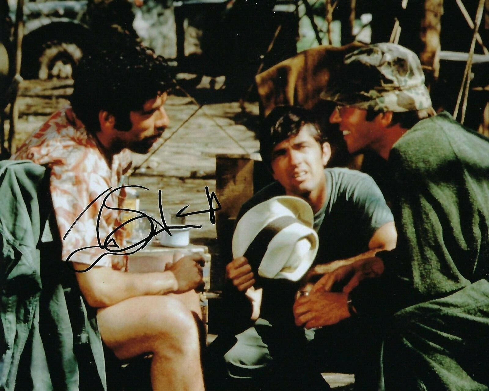 GFA M.A.S.H. Mash Duke Forrest * TOM SKERRITT * Signed 8x10 Photo Poster painting T6 COA