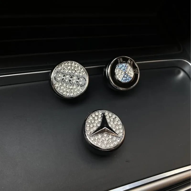 Car cigarette lighter dust plug