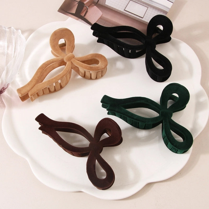 Guan Yang Autumn And Winter Velvet Bow Claw Clip Barrettes Women’s High Sense Retro Updo Shark Clip Clips Hairpin Hair Accessories