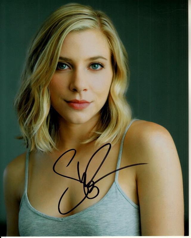 SKYLER DAY hand-signed BEAUTIFUL 8x10 COLOR CLOSEUP PORTRAIT uacc rd coa CON MAN