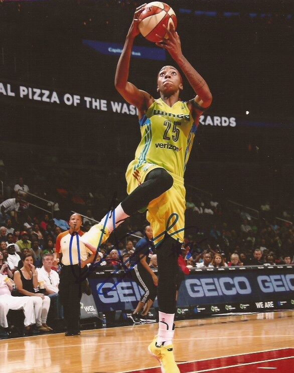 Glory Johnson signed Dallas Wings 8x10 Photo Poster painting autographed Tennessee Lady Vols 2