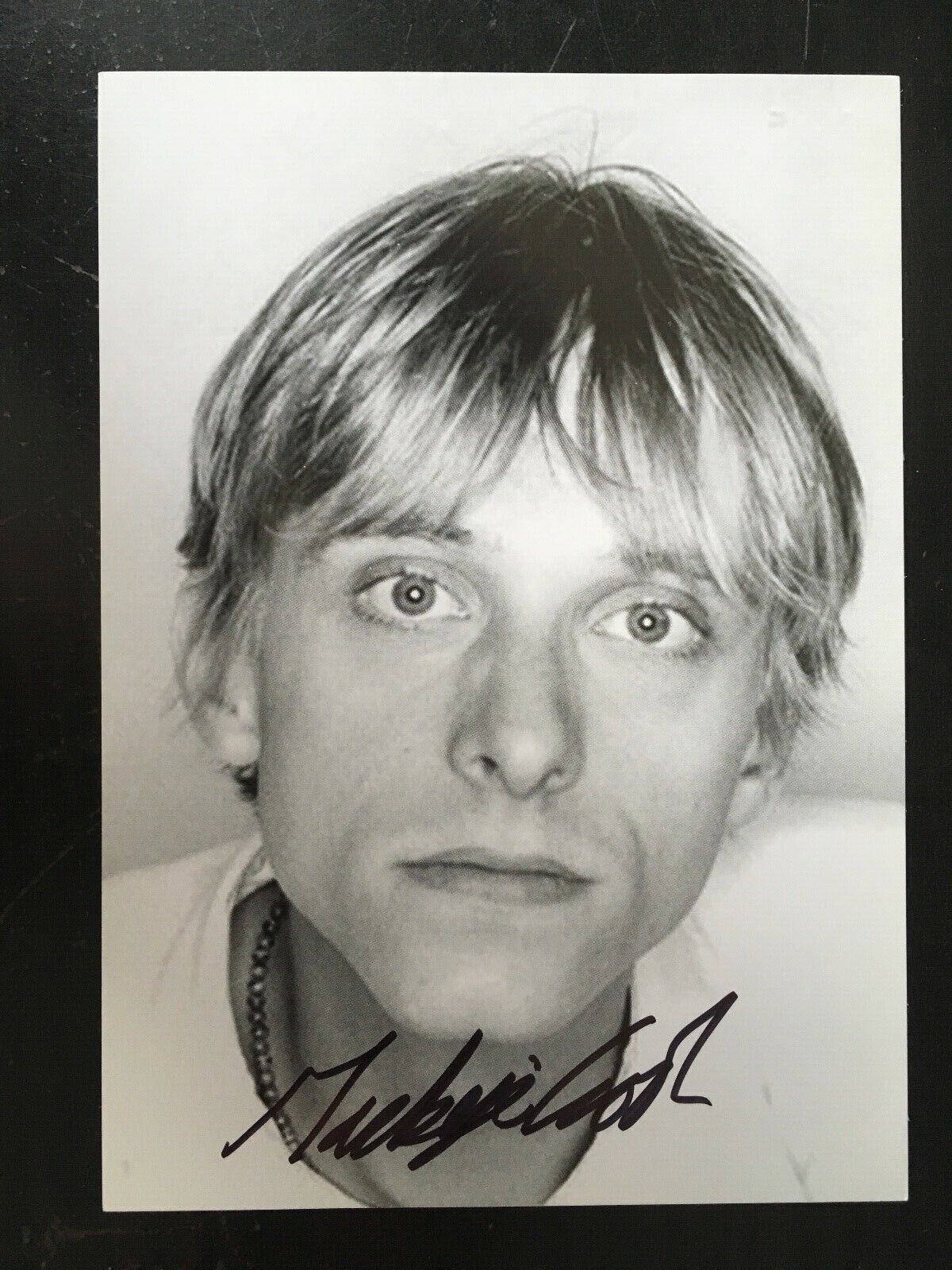 MACKENZIE CROOK - POPULAR BRITISH ACTOR - SUPERB SIGNED Photo Poster paintingGRAPH