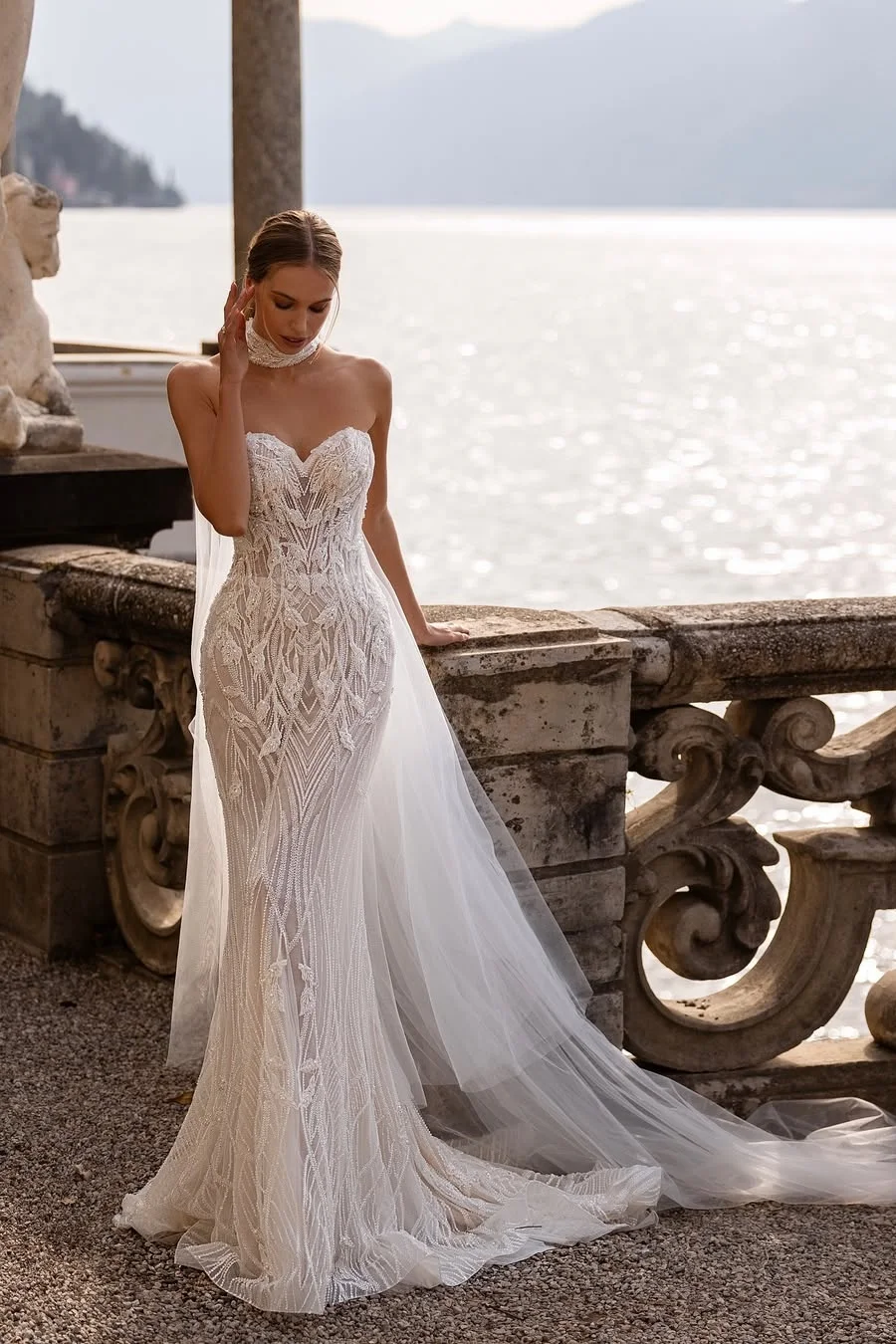Daisda Luxurious White Sleeveless Strapless Mermaid Wedding Dress 