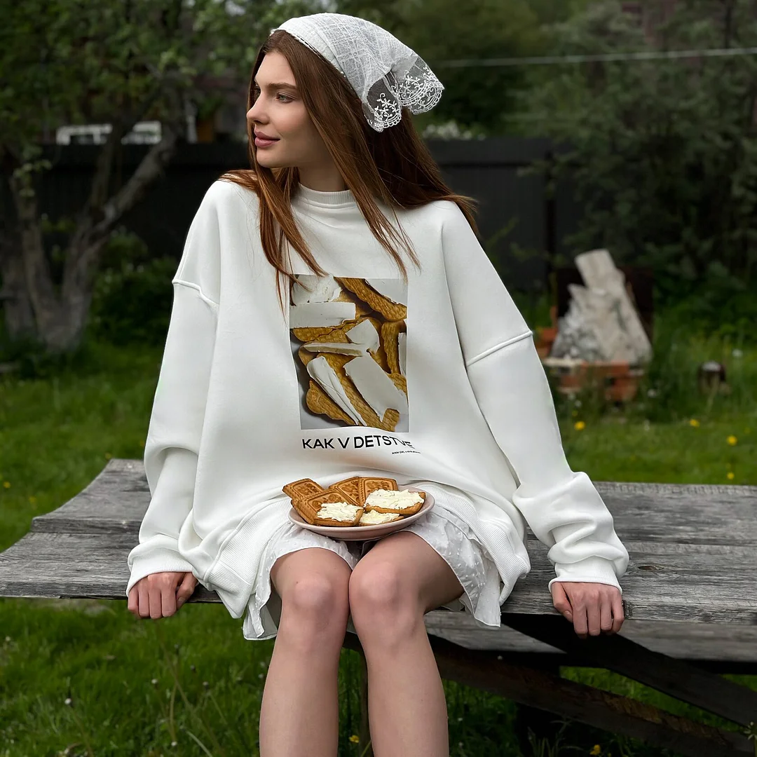 Women's Oversized, Loose, Comfortable Zucchini Print Sweatshirt