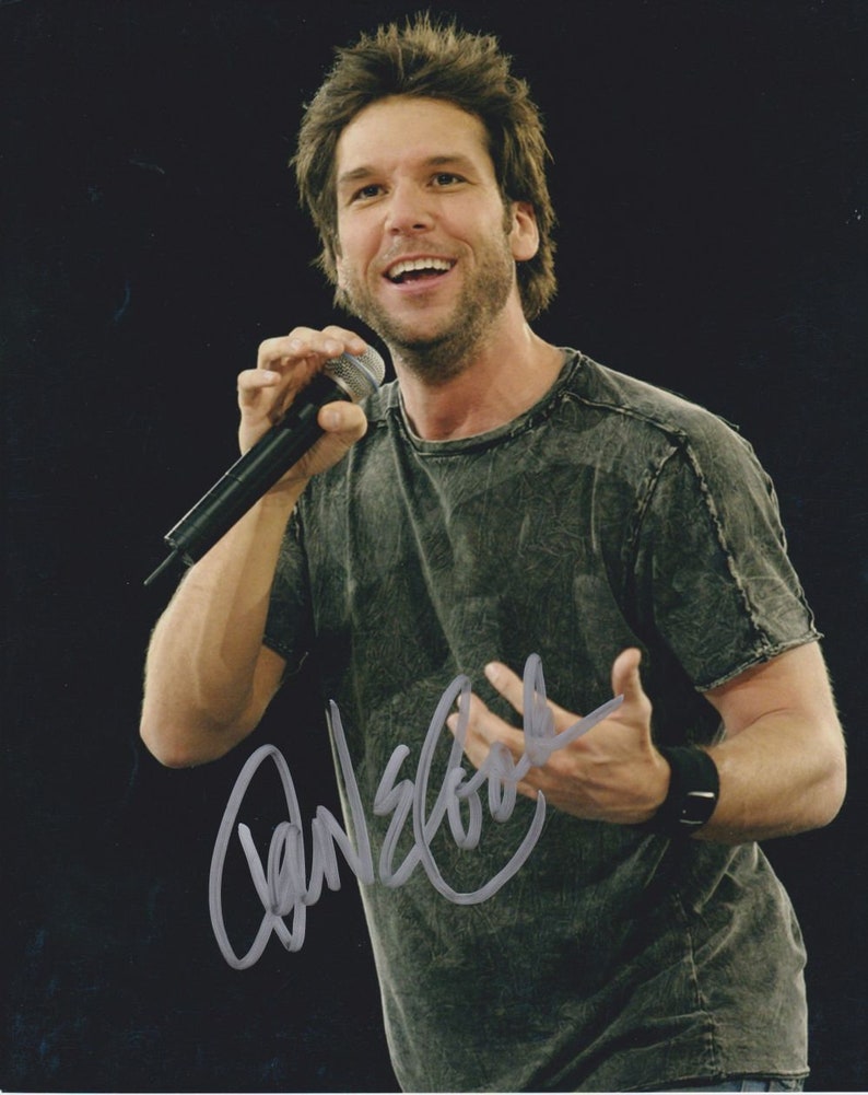 Dane Cook Signed Autographed Glossy 8x10 Photo Poster painting - COA Matching Holograms