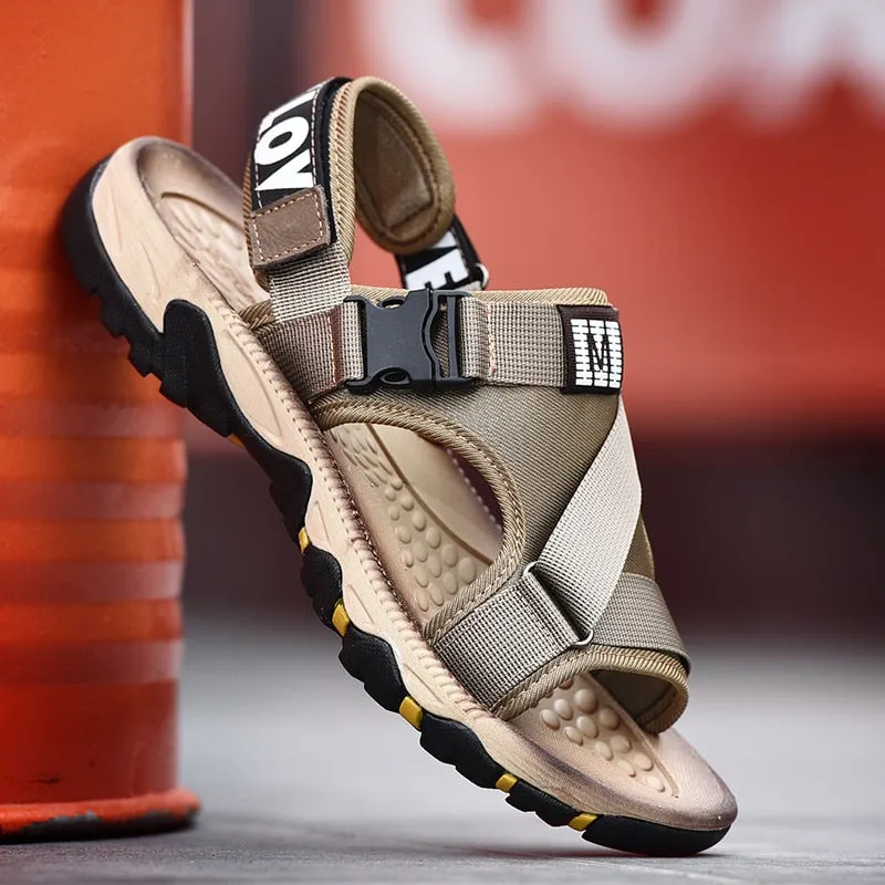 Nine o'clock Anti-skid Men's Sandals Summer Shoes Light Mesh Breathable Male Flats Outdoor Outcropping sandals Hombres 39-47