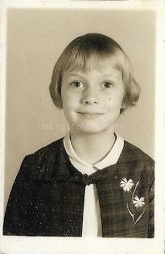 School Girl SMALL FOUND Photo Poster paintingGRAPH Original Portrait VINTAGE bw 07 10 I