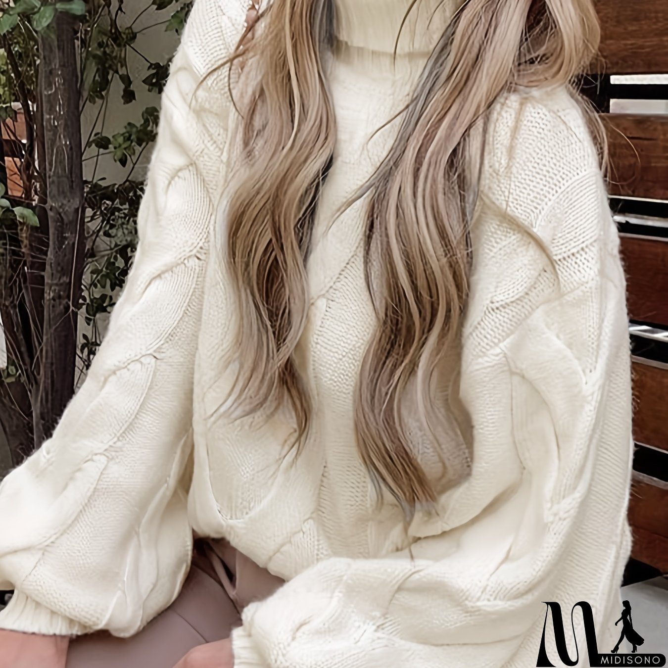 MidiSono - Casual and Comfortable Sweater