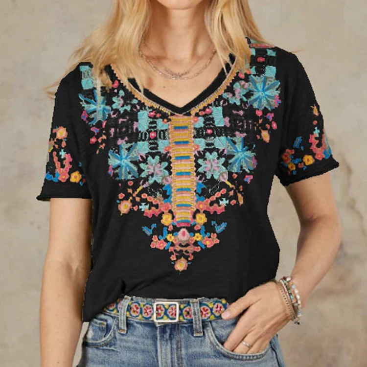 Women's Bohemian T-Shirt Floral Tribal Print Crew Neck T-Shirt