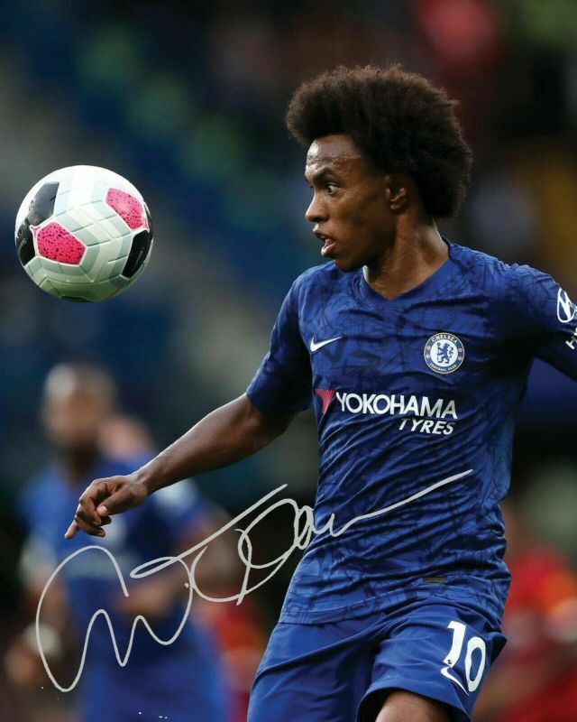 Willian - Chelsea Autograph Signed Photo Poster painting Print 1