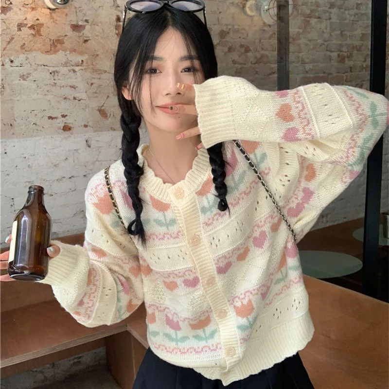 Uveng Uveng Autumn's New Retro Love-Loving Wreavage Hollow Spliced Antique Feel Loose Knitted Cardigan Women's Sweater Jacket