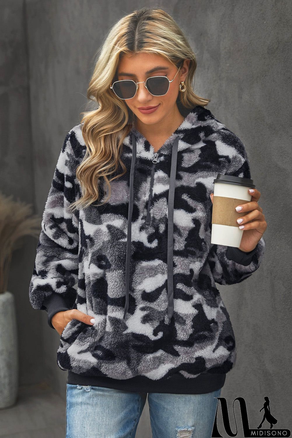MidiSono - Winter Women's Gray Camo Print Warm Furry Pullover Hoodie