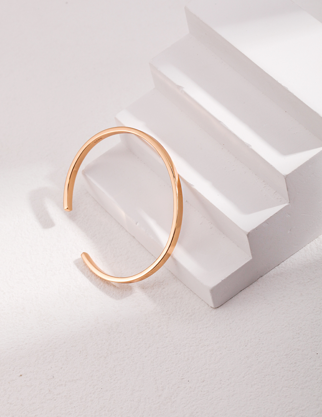 18K Gold Plated Minimalist Bangle