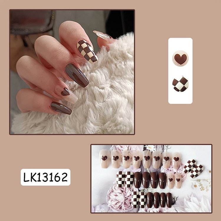 24Pcs Coffee Color With Grids Heart Designs False Nail Full Cover Fake Nails with Glue Detachable Wearable Manicure Nail Tips