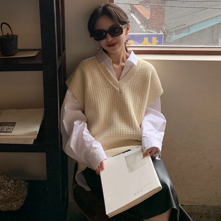 Women Sweater Vest V-neck Preppy Style Solid White Pullover Loose Elegant Simple Spring New Gentle Knitted Ulzzang Chic Fashion