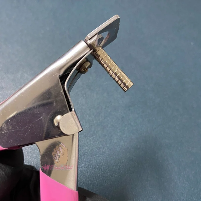 50pcs/box Small Magnet for Acrylic Nails Manicure Tips False Nail Edge Cutter Tip Sizing Salon Art Tool-Nail Inspo