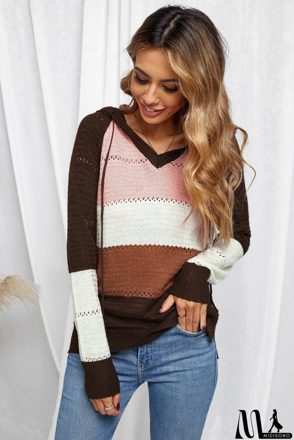 MidiSono - Classic Beach Bonfire Knitted Hoodie