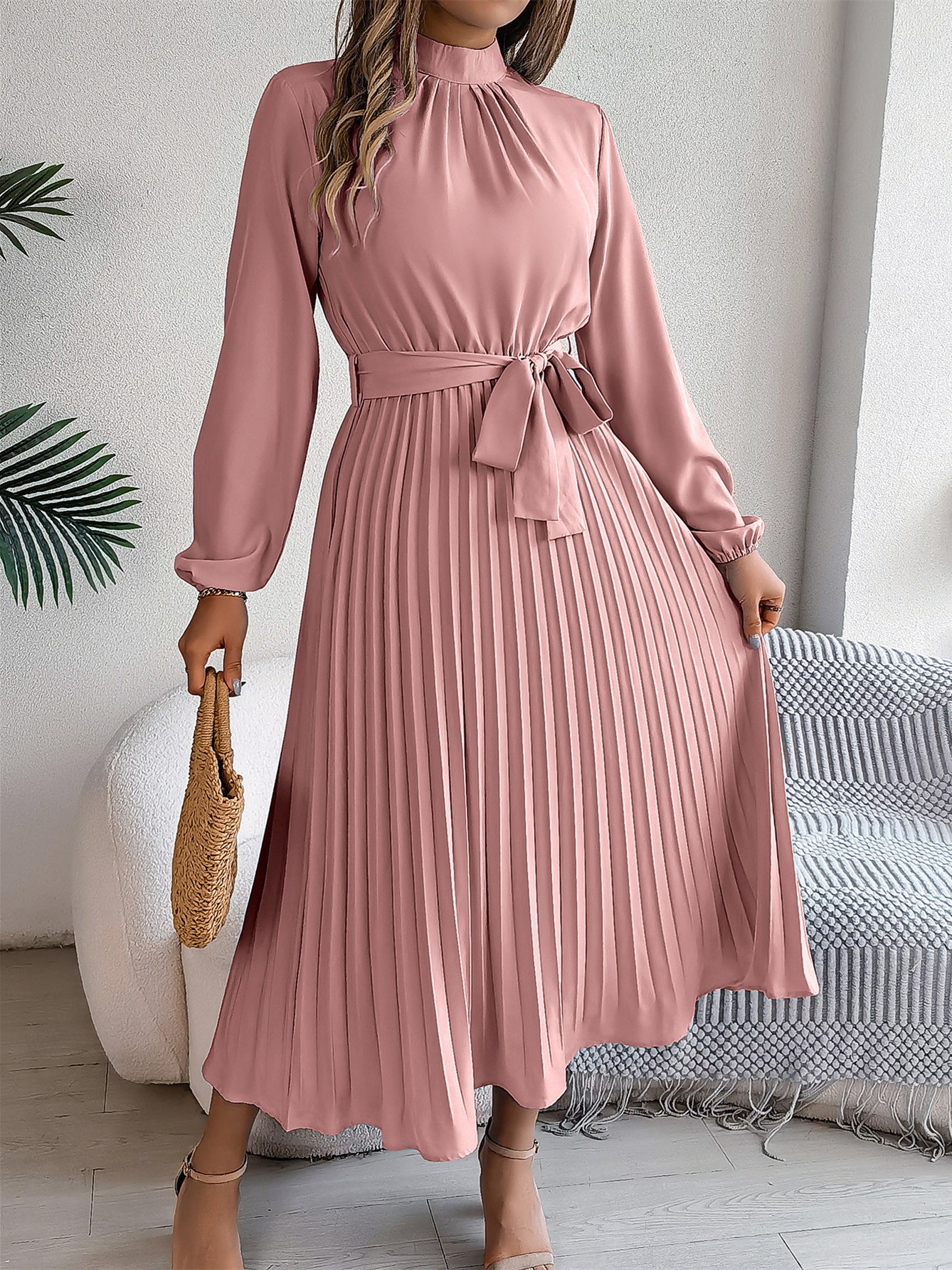 Women's Long Sleeve Scoop Neck Solid Color Lace-up Midi Dress